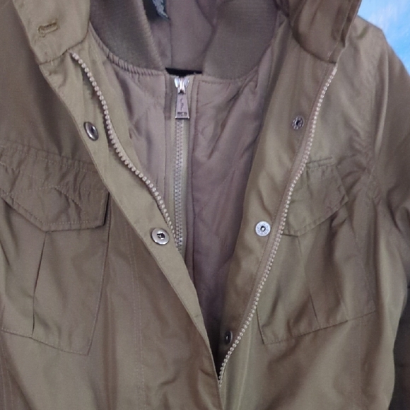 Lauren Ralph Lauren Active Olive Green Field Jacket with tuck-away hood-Size Med - Picture 2 of 16